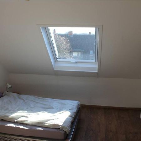 Ruhige Dachgeschosswohnung Seelze Eksteriør billede