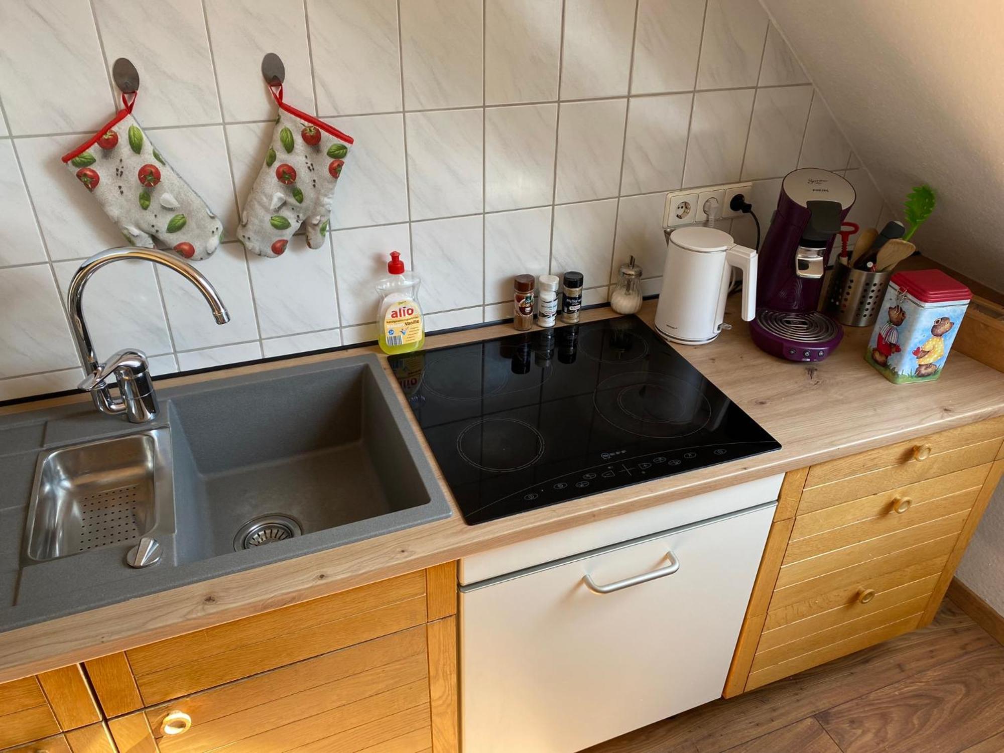 Ruhige Dachgeschosswohnung Seelze Eksteriør billede
